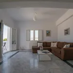 ألتيا شقة *